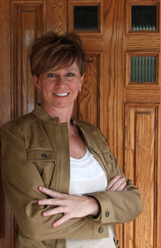 Amy-Lavine-Headshot-Realtor